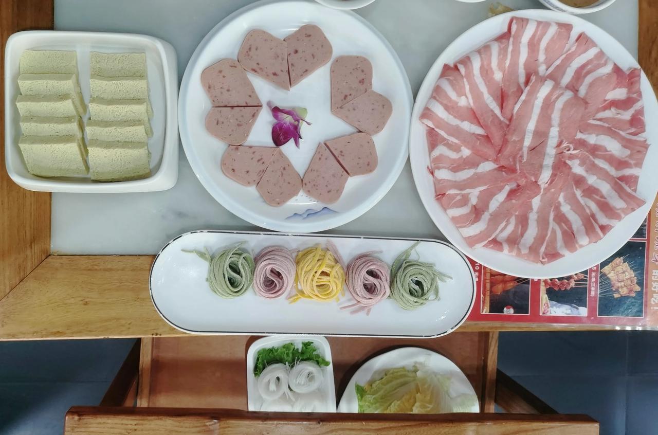 大神这好胃口，真让我羡慕。我跟大神，早晨去公园锻炼完以后，在外边吃完早饭，回家