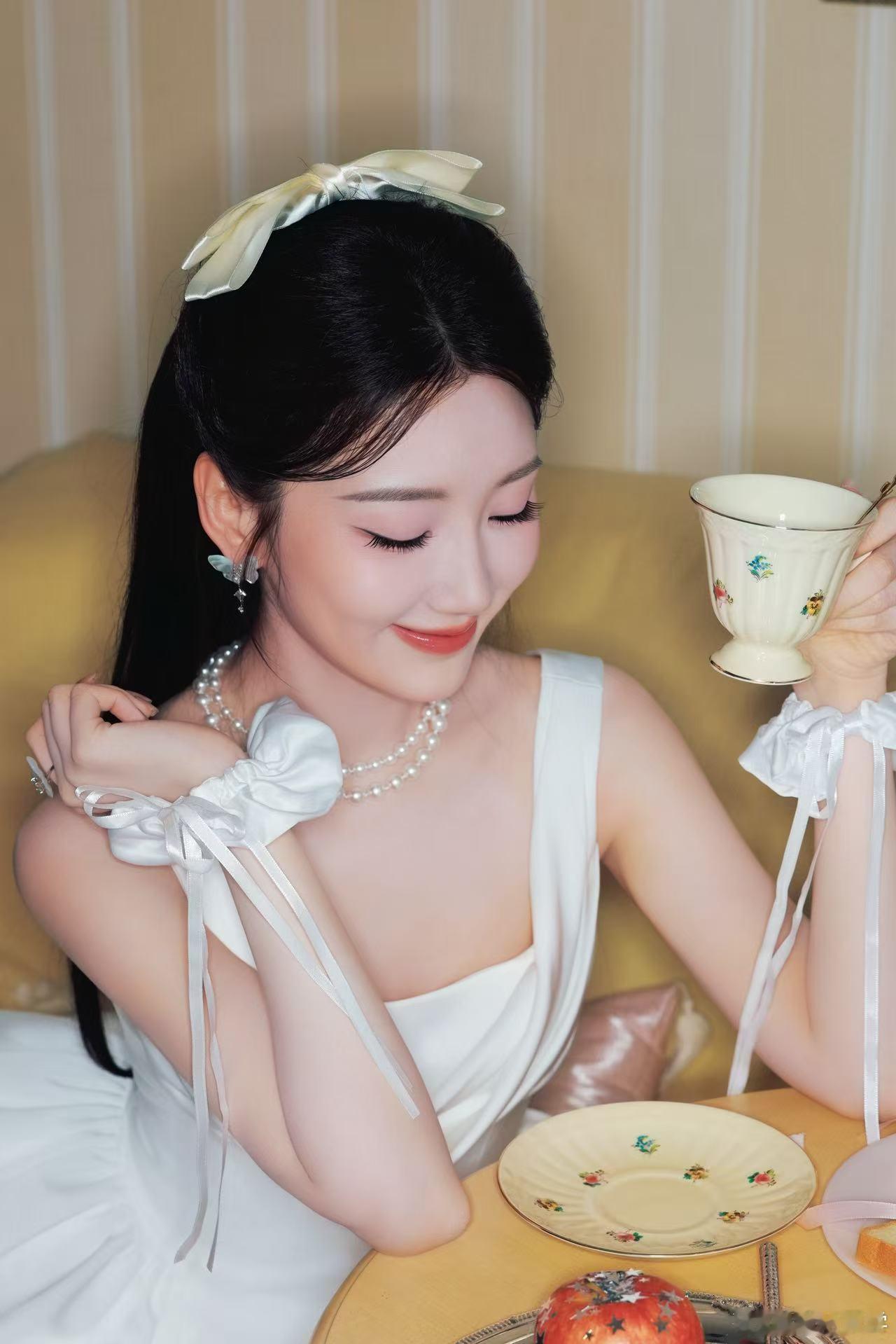 毛晓彤生气怎么毛茸茸的毛晓彤这次是真急了谁能拒绝气到炸毛的毛晓彤啊，面对家属拖沓