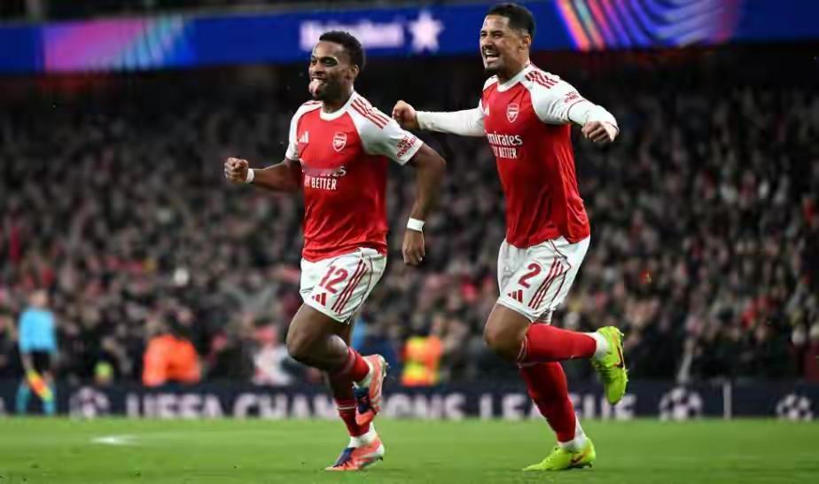 年年掉链子的阿森纳，今年如果拿不到联赛冠军和欧冠就是失败……！欧冠，阿森纳目