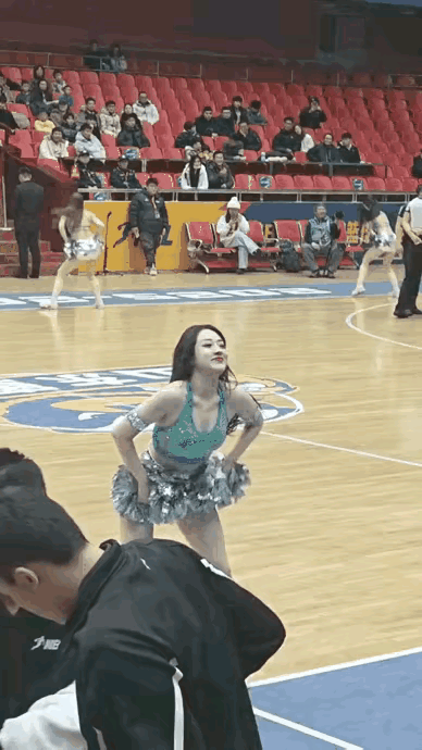 来到这个世界，人人都是为了挣钱养活自己，然后再养活自己必须养活的人，这就需要一份