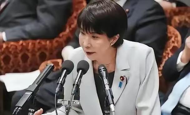 俄罗斯专家这话说白了就一个意思：中国根本不用大动干戈，只要持续搁置中日高层对话，