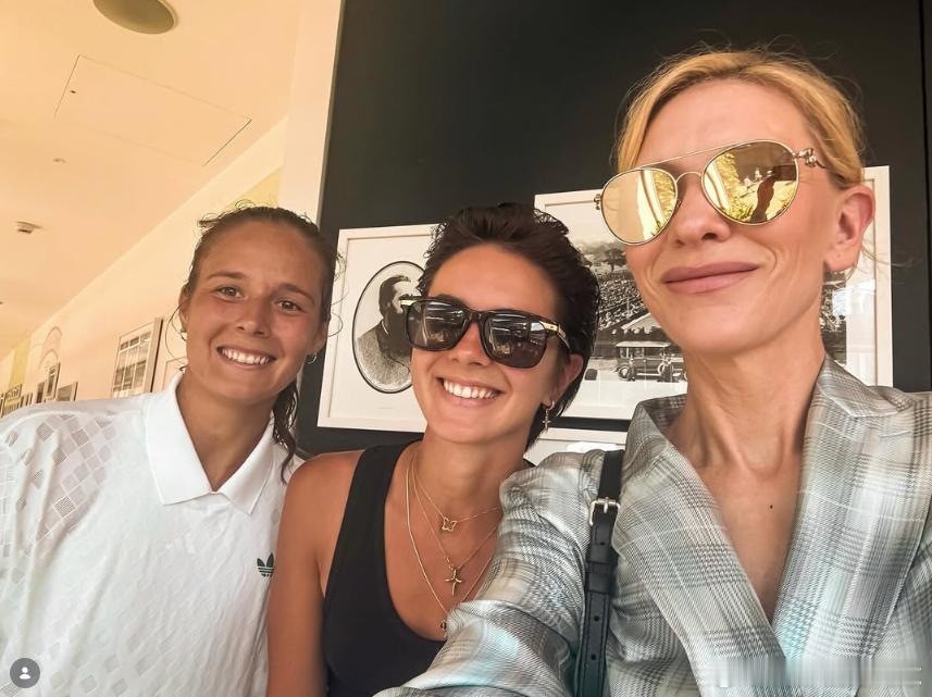 卡萨金娜的花滑女友扎比亚科太美了吧！不过，这坐姿跟我平时一样红土撒野季wta