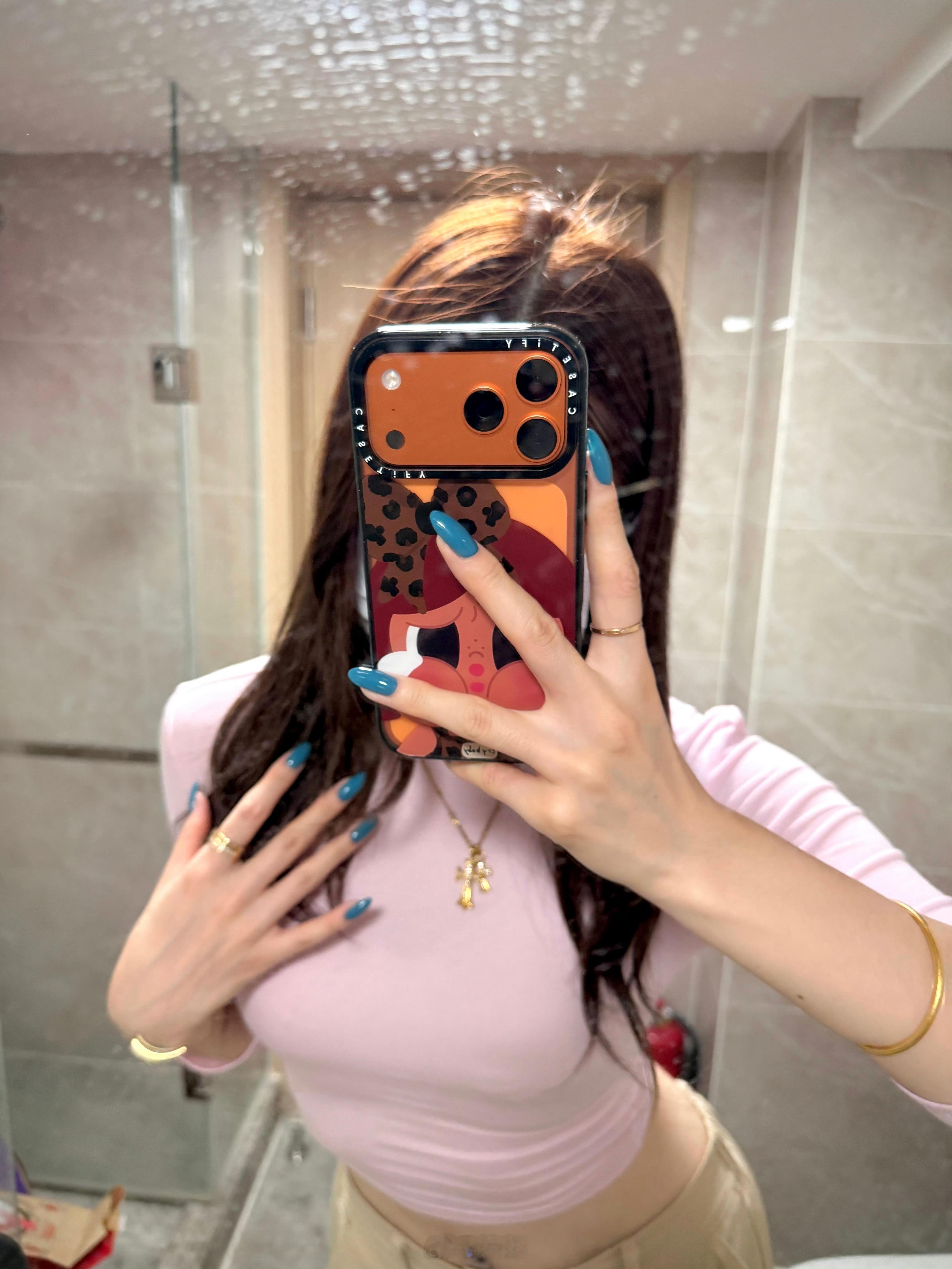 富人新标识：最新款ProMax版iPhone戴casetify手机壳！手机壳