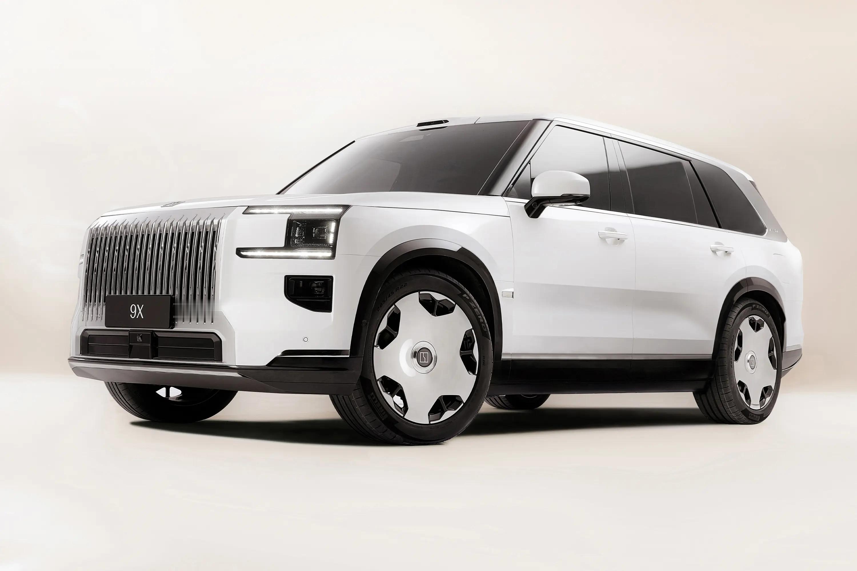 最近身边好多人都在聊极氪9X，不少开惯了高端车的朋友都果断置换了。坐过一次就懂，