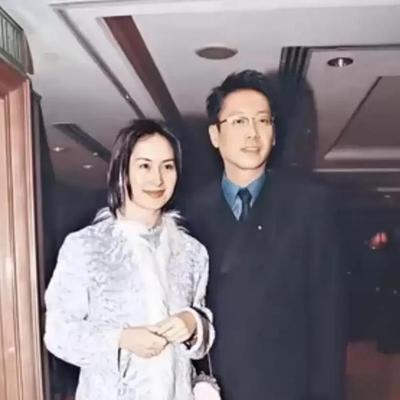 何超琼2000年就宣布离婚，可她就是不签字，硬拖了7年。这7年，外界看得最热