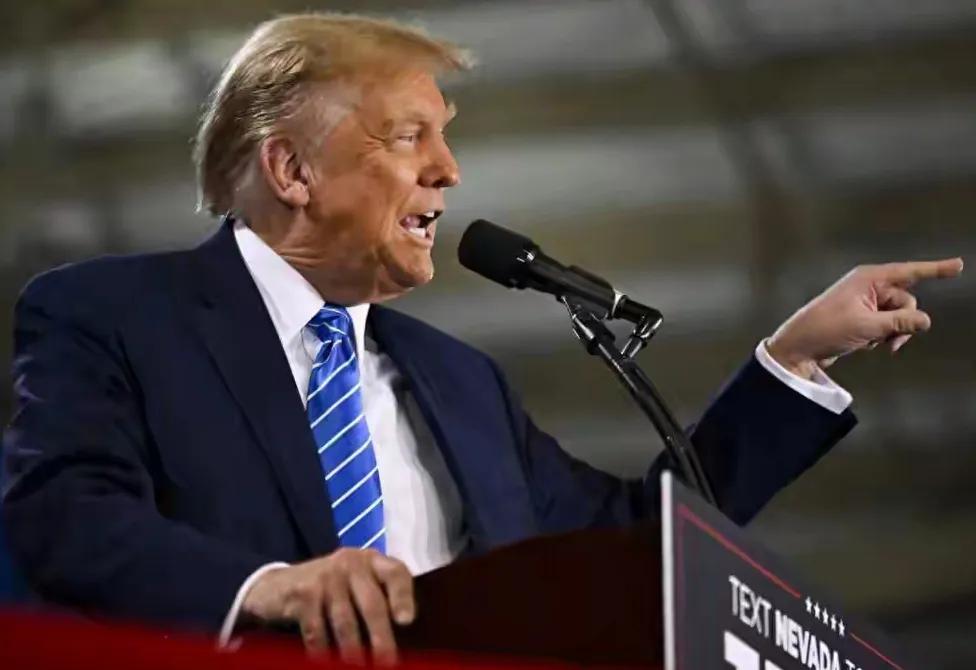 让人意外！泽连斯基突然放话：美军要进驻乌克兰了，自己还准备跟普京面对面谈。这个曾