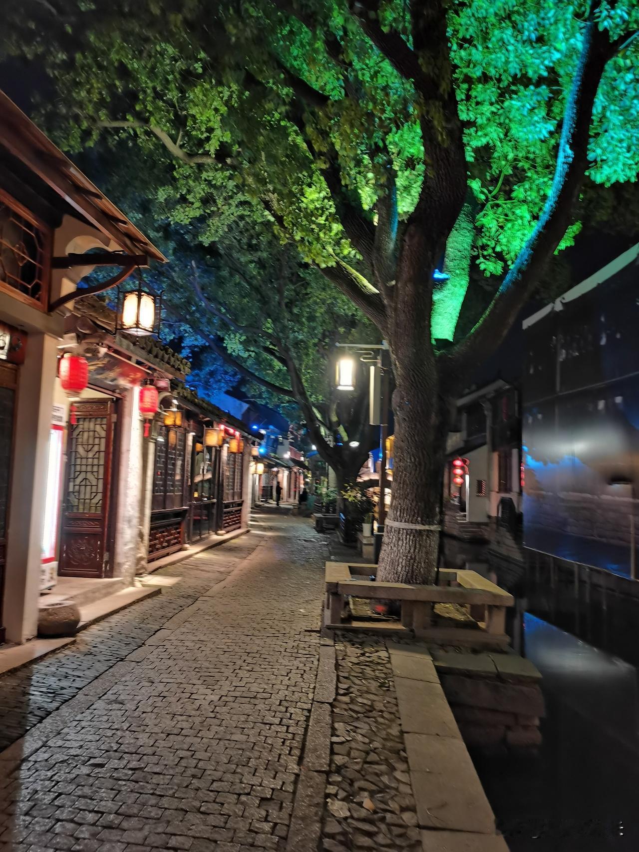 每个省都有一个外省人难以理解的习惯之江苏。江苏苏南地区有一个习惯让我挺惊讶的，那