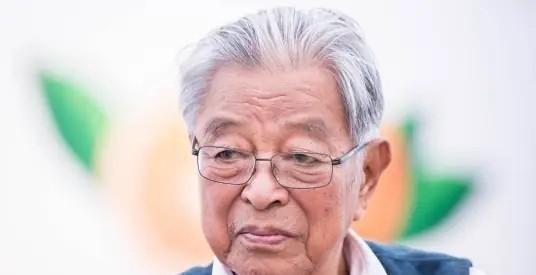 1999年，在云南省高院，褚时健进行最后的陈述：“说我受贿3630万人民币、10