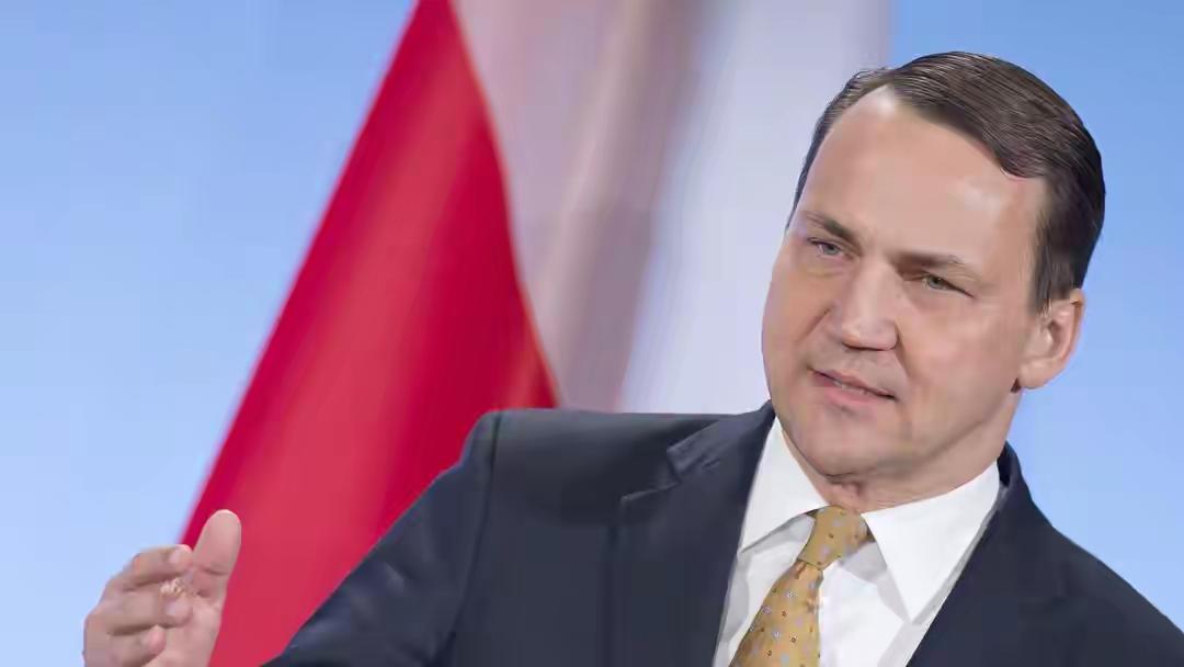 当地时间2月13日，波兰副总理兼外交部长西科尔斯基表示，美国不再向为乌克兰提供的