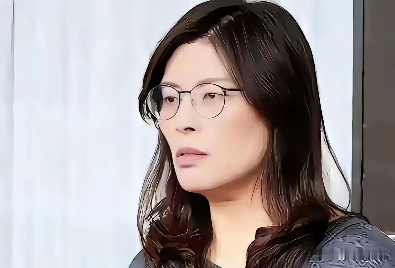 属实是让人失望本以为总算来了一个懂事的，我们好心好意教她。结果还是想玩两边讨好