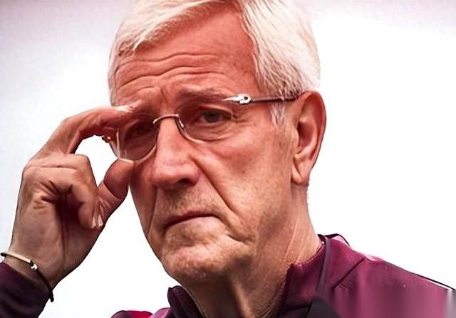 听说没？前阵子工体看台上坐着个老外，悄默声地看完了整场比赛。一开始还以为是哪个