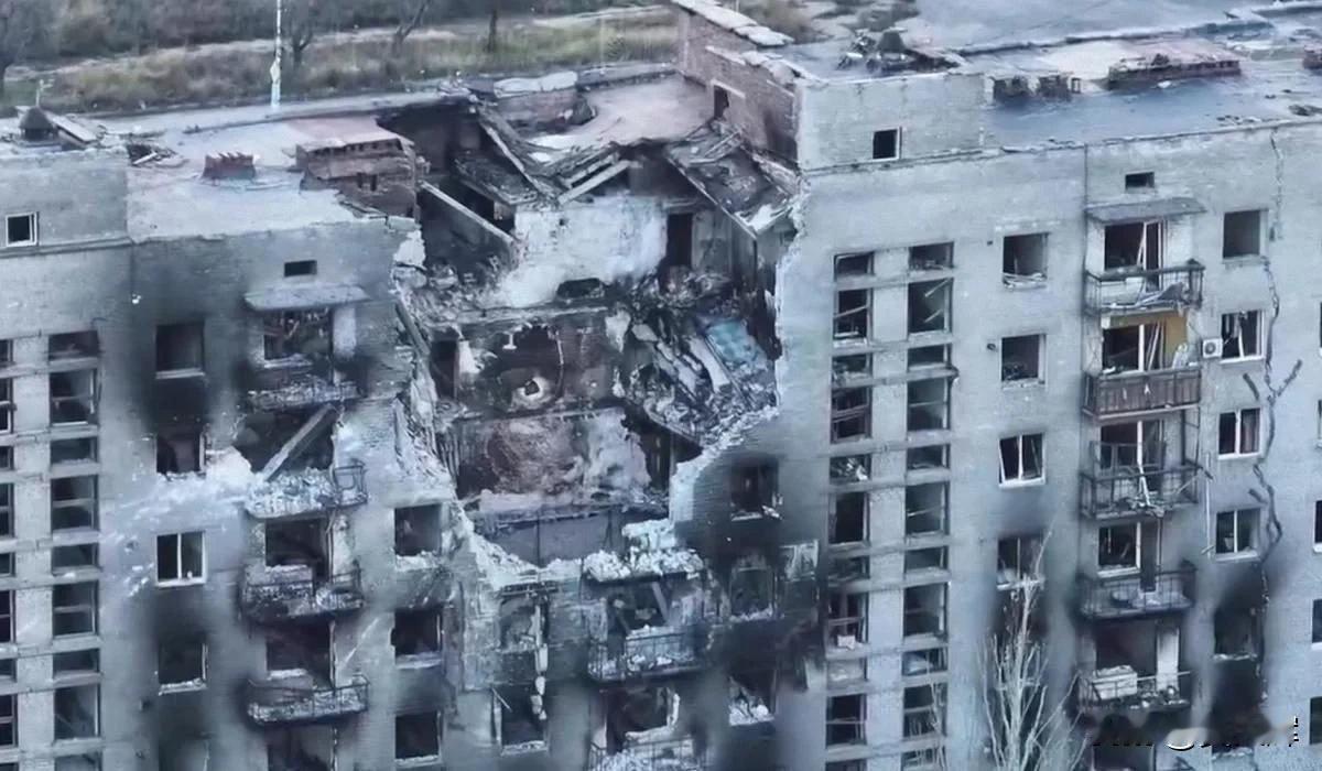 乌克兰军官：康斯坦丁诺夫卡正被从地图上抹去，俄军又锁定一座目标城市1月11