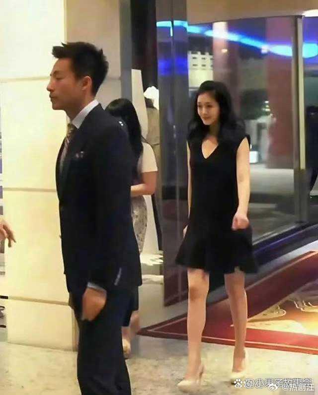 汪小菲和大S第一次见面的照片，帅哥当年就是这样被瞬间沦陷的！