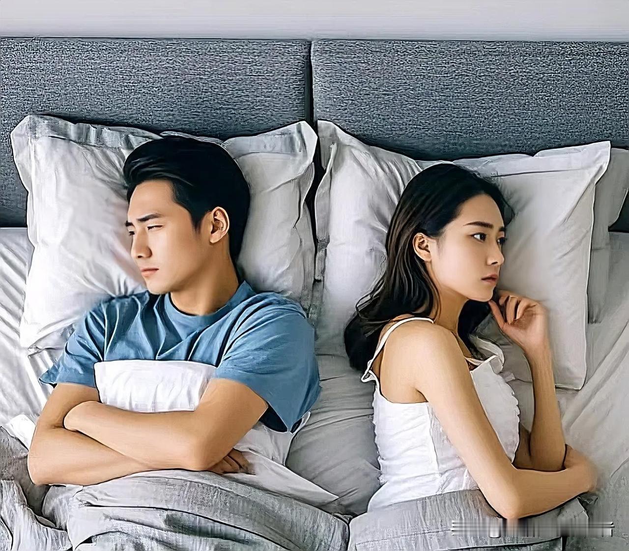 发现没有夫妻分房睡的越来越多了原因主要有以下四点:一是现在干什么都方