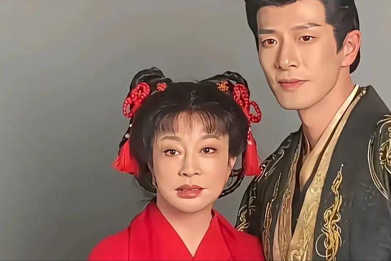 75岁演18岁少女，内娱的选角畸形病何时休？打开新剧直接看懵！75岁的刘晓庆在