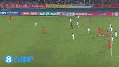 谢晋很可能是未来的顶级边锋，他虽然以边路突破速度成名，但现在谢晋不完全依赖速度，