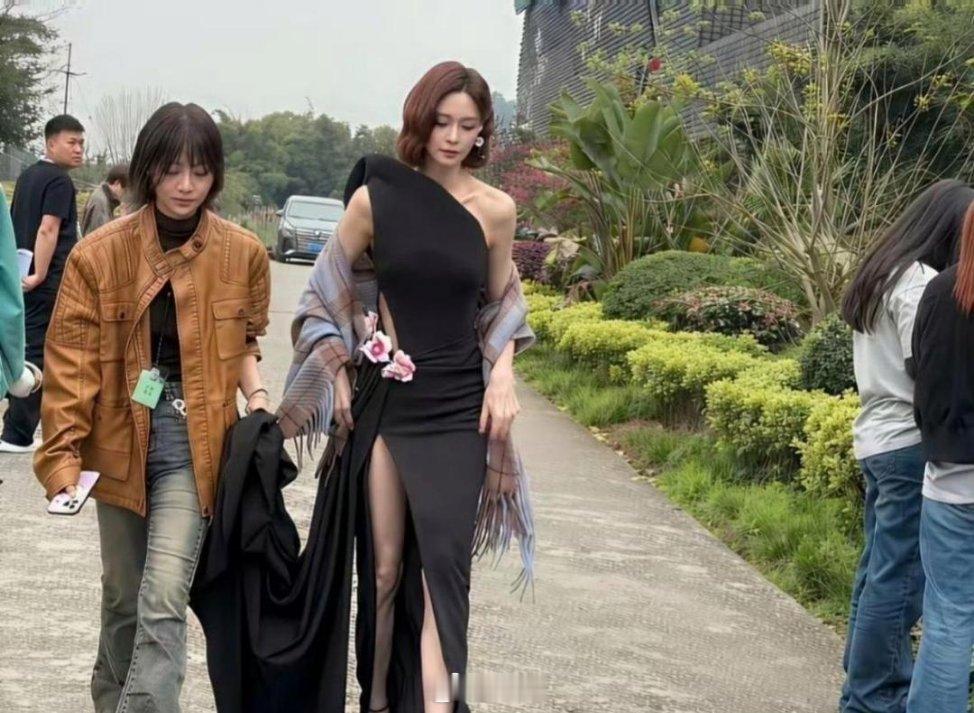 好像理解杜海涛了，沈梦辰确实漂亮嘞。​