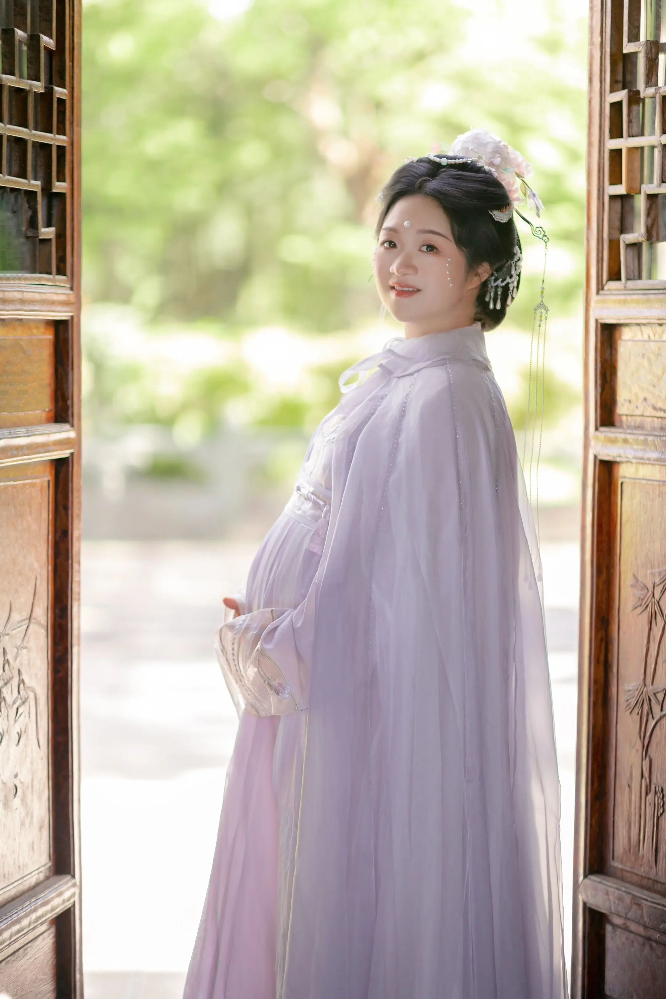 仙仙的宋制汉服孕妇照｜杭州约拍。