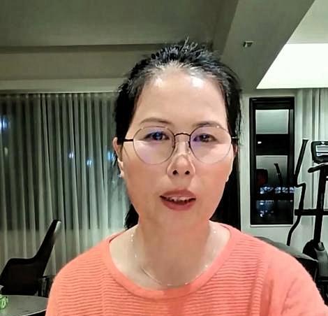 小杨阿姨以前总说，她很喜欢那些孩子，小玥儿，小箖儿，都是她带大的，她也说过福利好