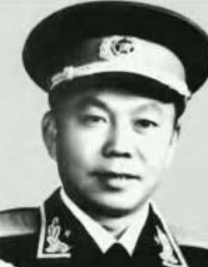 1984年，开国少将孔俊彪回到宁化。在县招待所，孔俊彪对时任县武装部政委的周积源