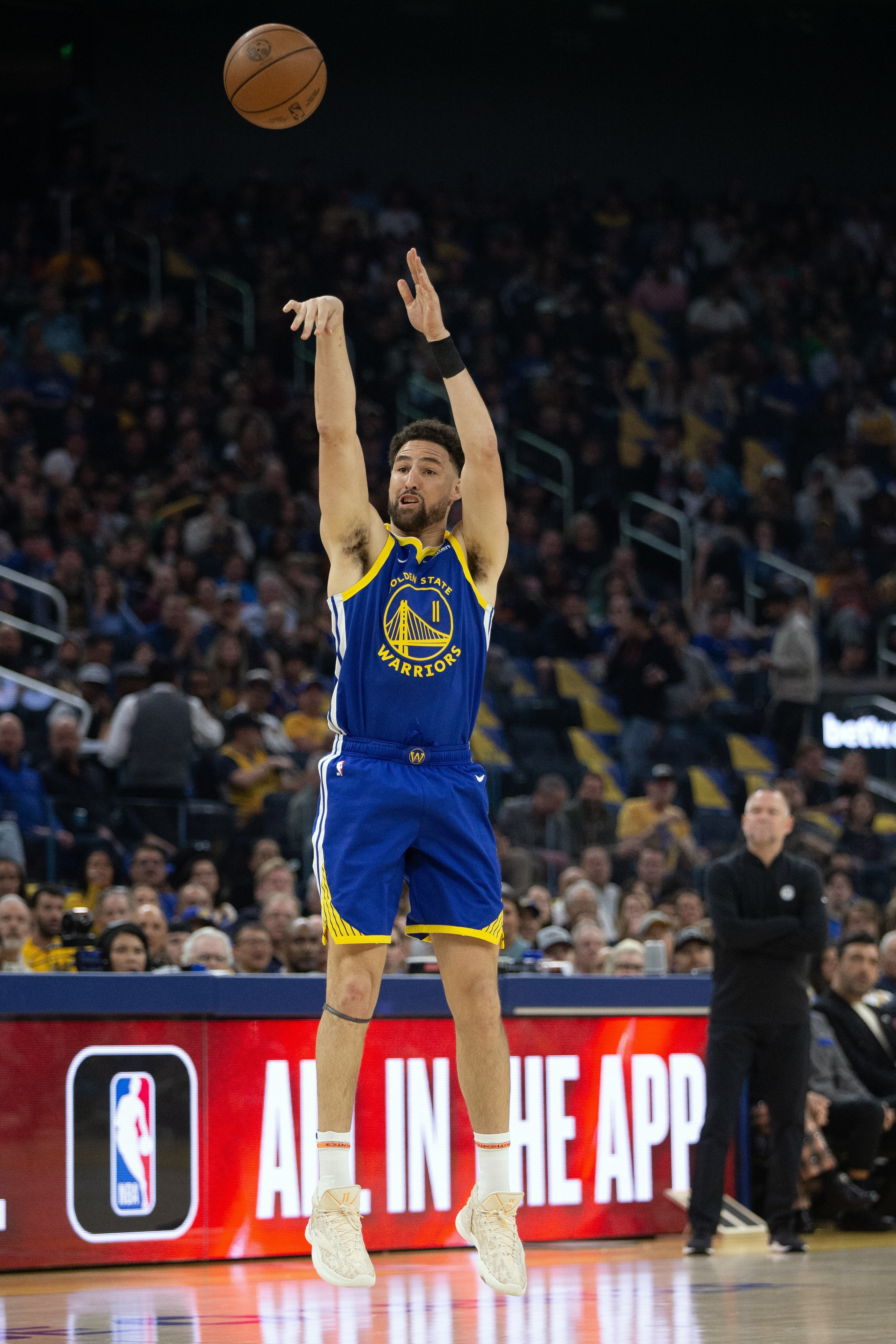 NBA历史季后赛三分球命中率最高球员榜（至少出手500次）：1.克莱·汤普森—