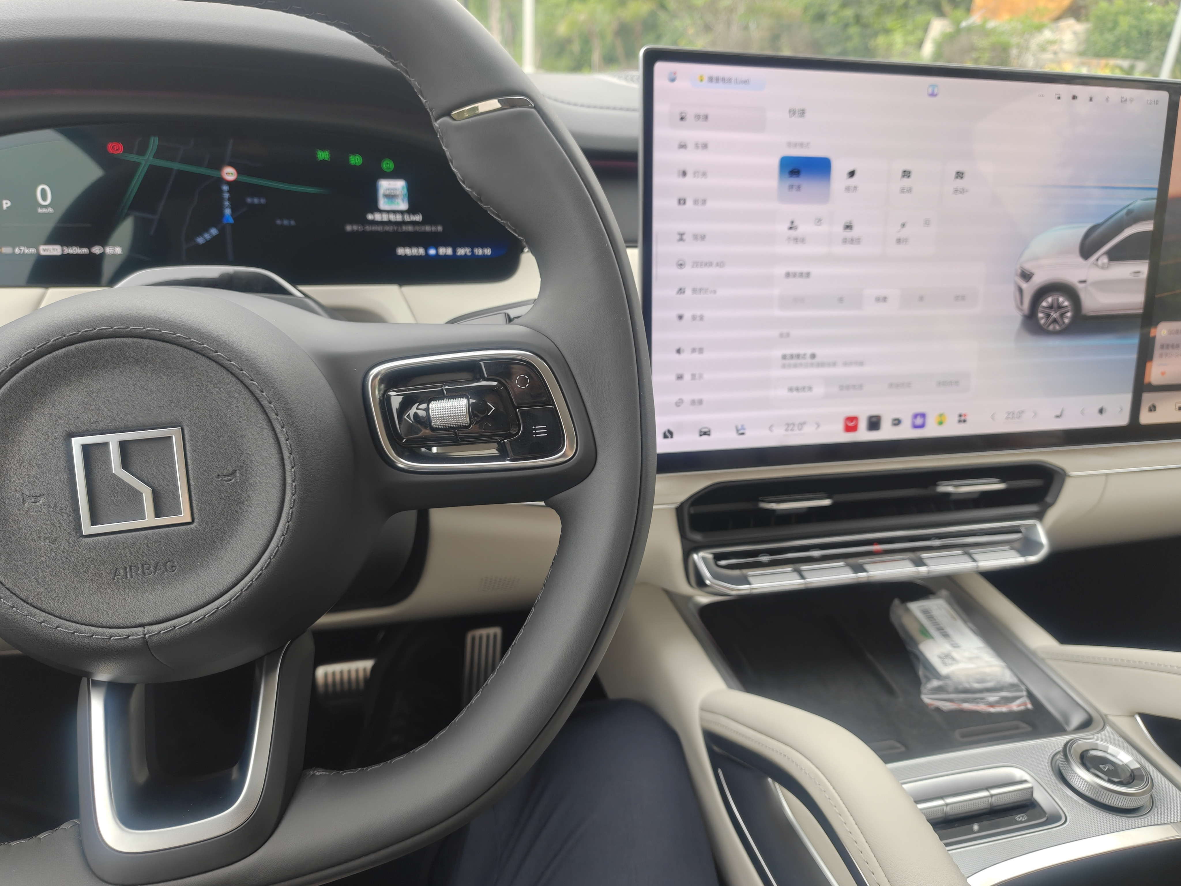 试驾极氪8x，真的给了我很大惊喜，感觉特别好开，原本我觉得我自己的极氪001已经