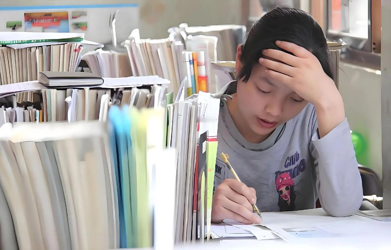 强基计划扩招，为何学霸反而不敢报？近期，随着教育部公布2026年强基计划招生