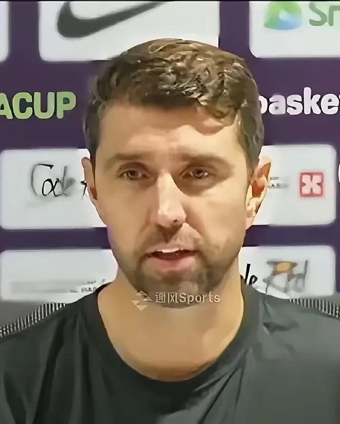 不是赵睿，不是王俊杰澳大利亚男篮主教练认为胡明轩、胡金秋具备打NBA的水平！