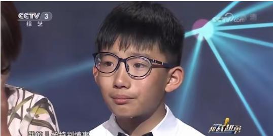 2018年，33岁龚艳突然得了宫颈癌，确诊第33天，老公赶紧离了婚。她领着13岁