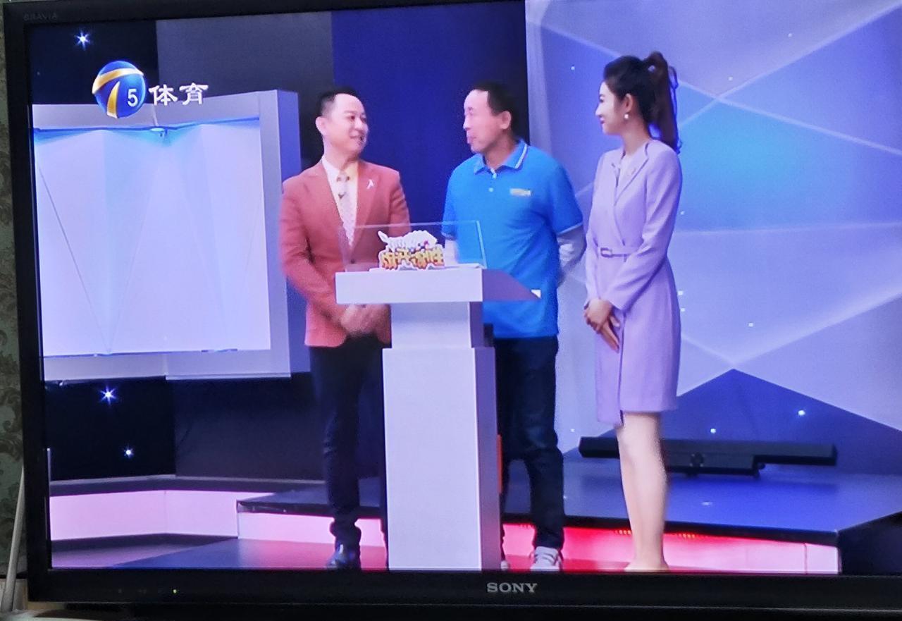 别信“牌好就能赢”，斗地主全国赛数据打脸了。冠军房里坐着的，往往是那个叫分最怂