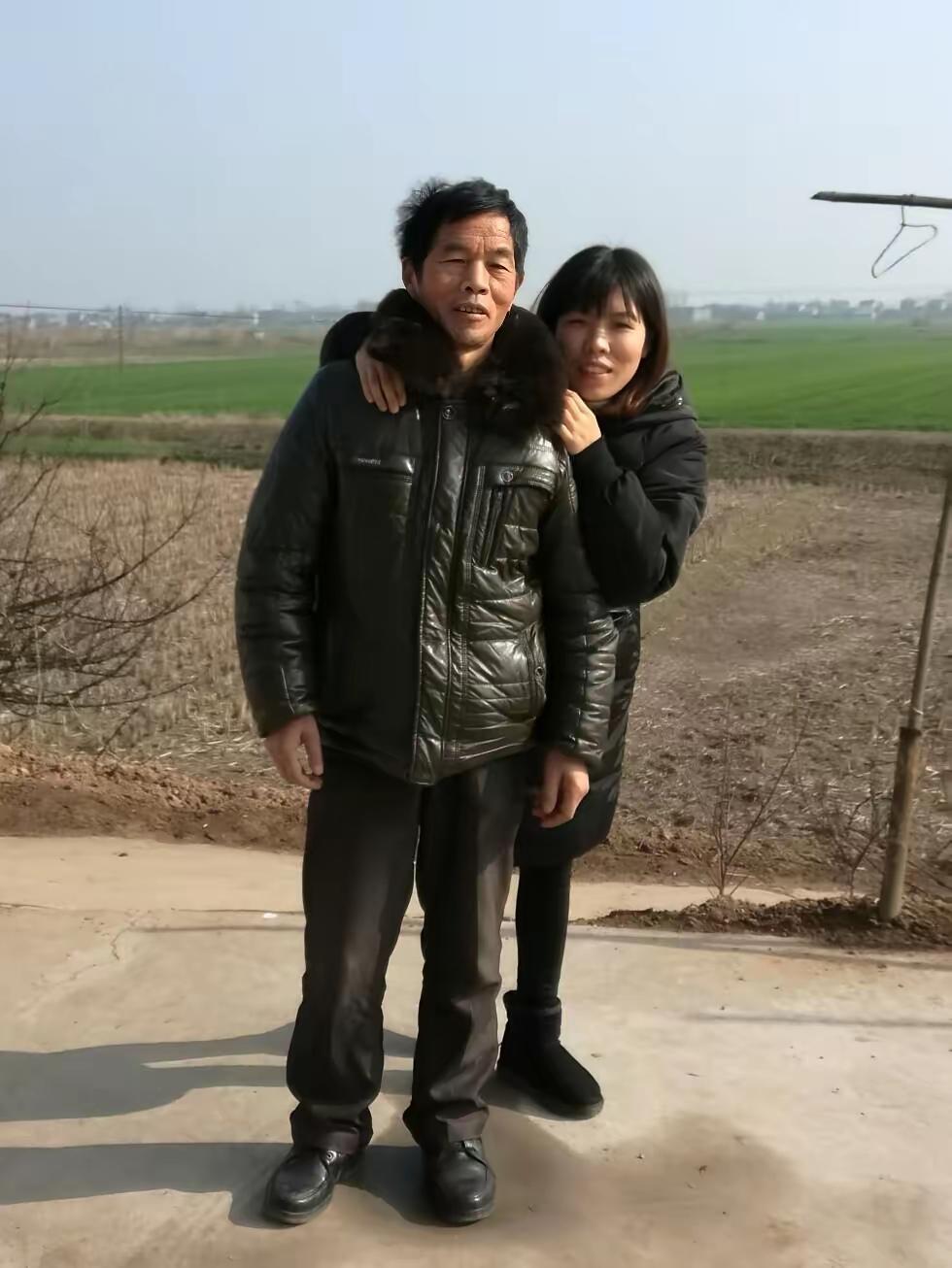 “我的爸爸去长江大学做大体老师了，希望遇到他的医学生好好对待他。也祝你们学有所