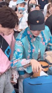 丁禹兮翟潇闻没头脑和没头脑这俩听到技能介绍的反应：[？？？][惊恐]没头脑的脑