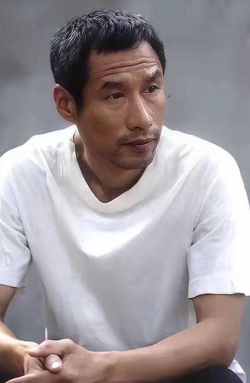 2025年老戏骨刘佩琦与侄子刘伟长达20年的恩怨闹上了法庭，68岁的刘佩琦被迫自