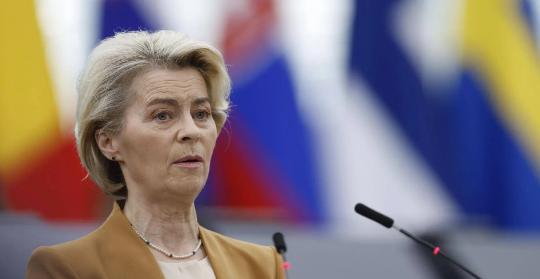 快讯！快讯！据欧洲媒体报道，欧洲议会以压倒性优势否决了针对欧盟主席冯德莱恩的