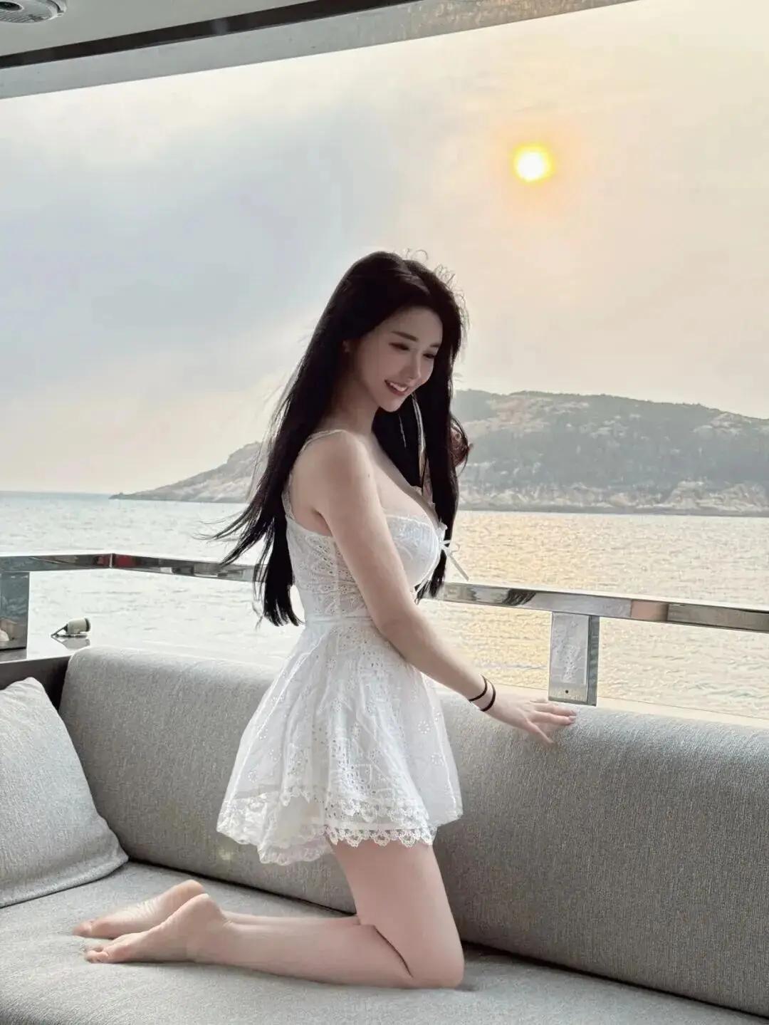 一个台湾女主持人从广州回来之后，在节目里咆哮：我不是说大陆比台湾好，但是拜托，你