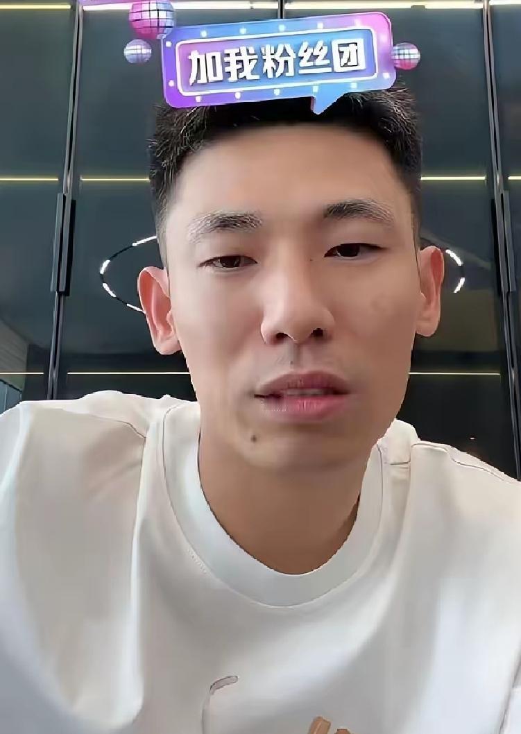 旭旭宝宝不敢嚣张了，说话结结巴巴，颠三倒四，跟喝醉了一样，开始强调自己是星爷真