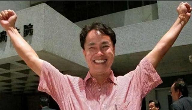 1998年1月，张子强在江门外海大桥检查站被抓捕，此时的张子强，刚刚从某处非法购