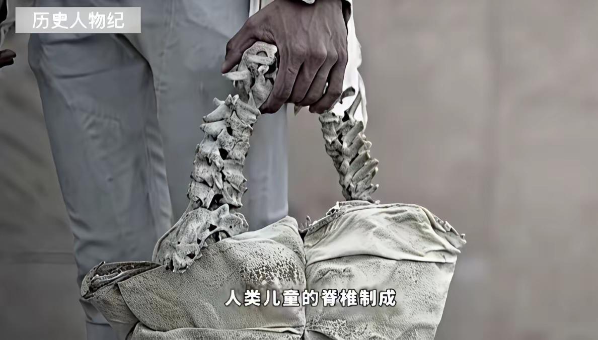 西大灯塔格外闪耀，婴儿的脊椎骨也成艺术品。以前不理解，看到婴儿的