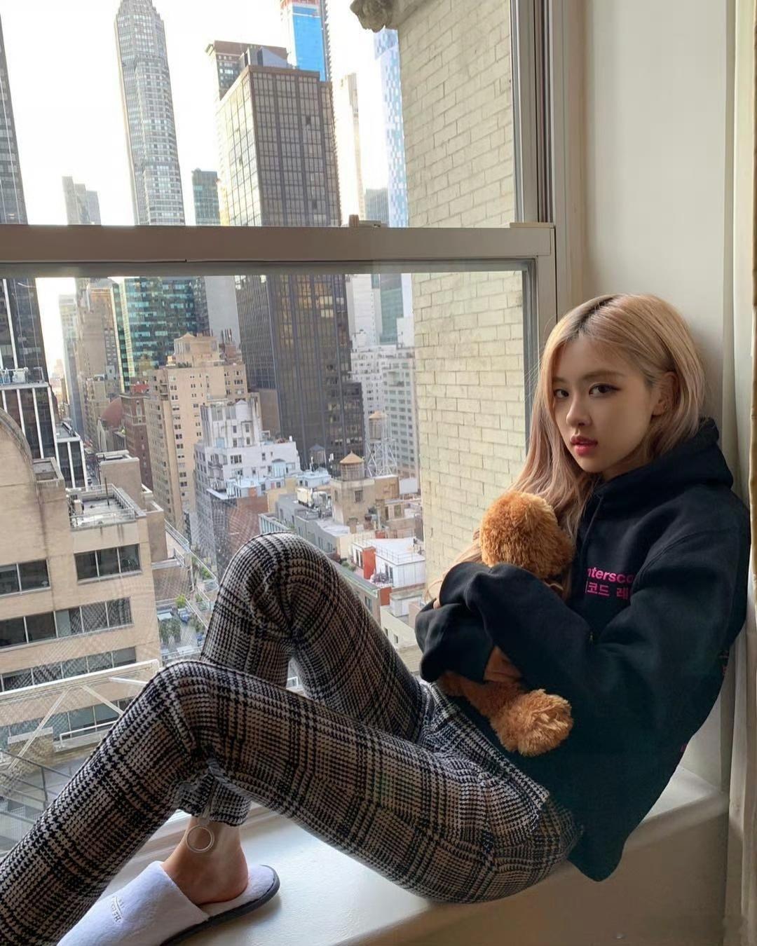 贪恋你早期的婴儿肥朴彩英​​​