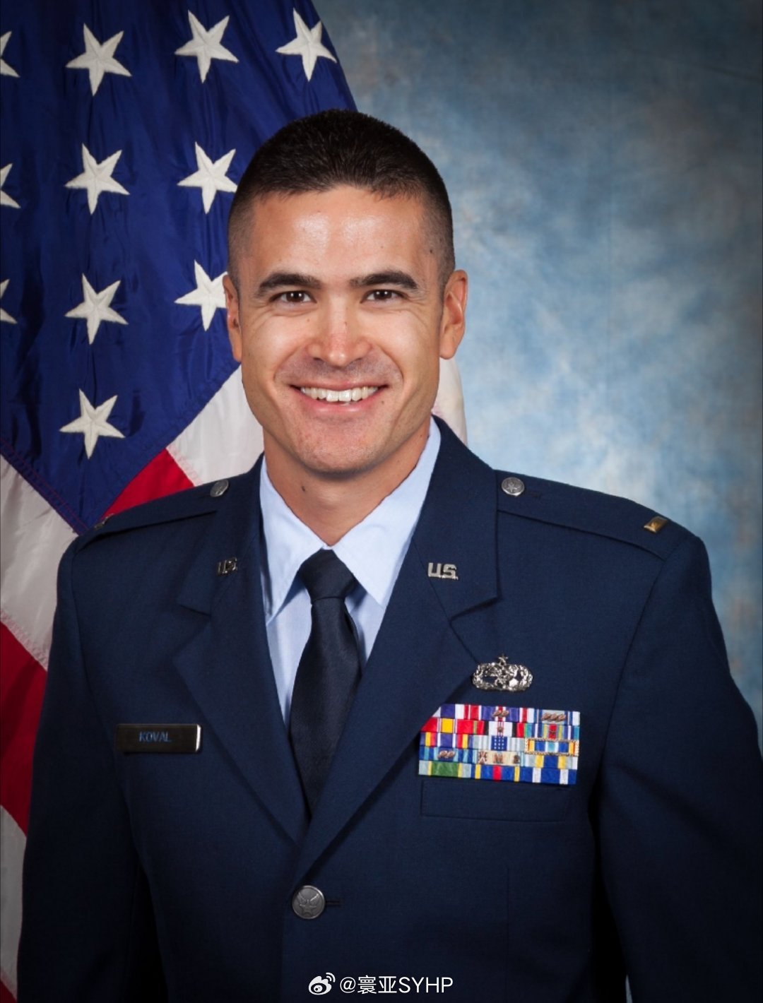 美国公布加油机阵亡军人名字3月12日，美国空军KC-135加油机在伊拉克西部坠毁