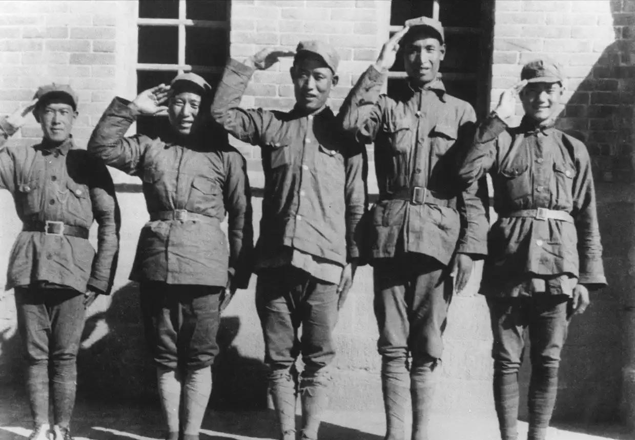 长征开始后，红军逐渐发现一个现象：如果只是借道过境，地方军阀大多只是象征性地抵抗