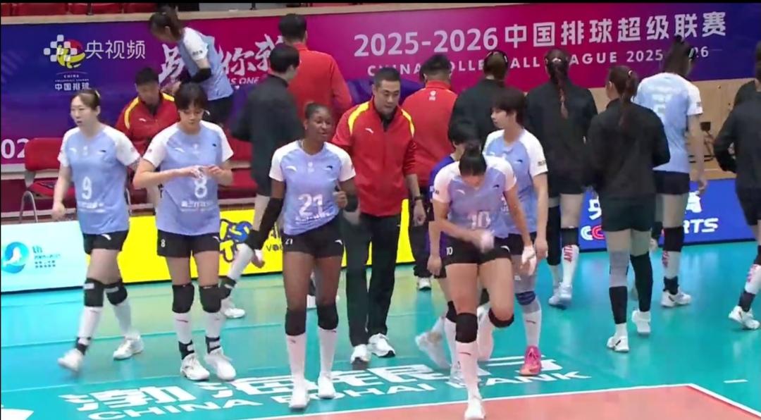 女排超级联赛天津队3：1逆转胜河南队，天津队上半程结束，积15分！女排超级