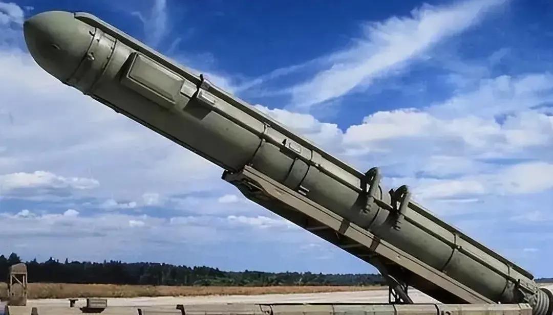 军事专家：榛子高超音速系统在飞行过程中无法被探测到军事专家利托夫金在接受《消