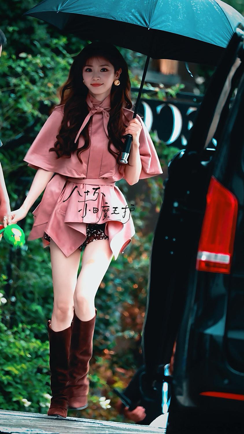 今天俩套都美死我了[爱心]田曦薇​​​
