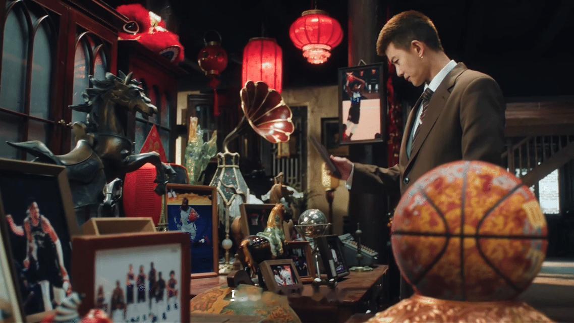 任嘉伦打球已经进化成这样了吗任嘉伦的NBA贺岁片，将东方水墨与竞技篮球完美融合，