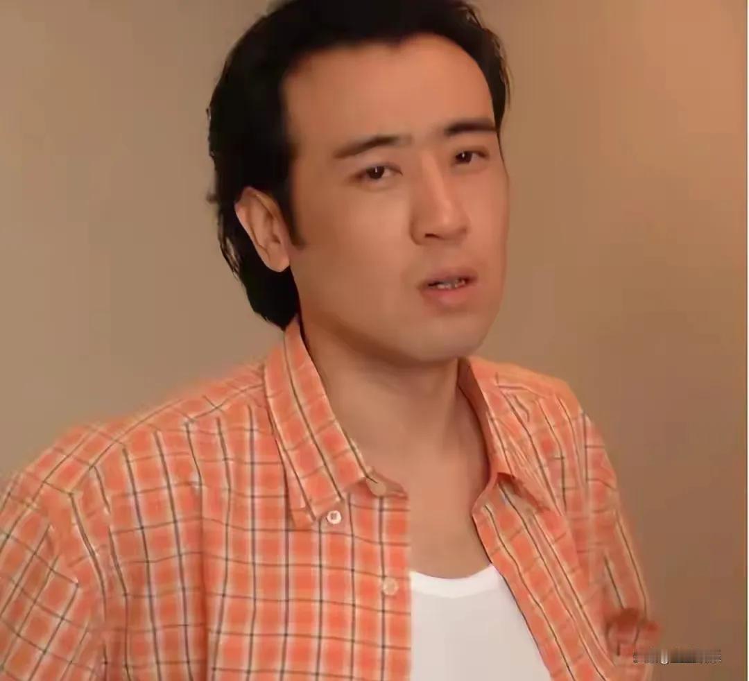 于和伟，在演艺圈凭借精湛演技塑造了众多经典角色，是备受认可的实力派。而“藏”在他