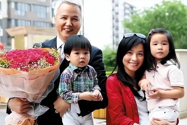 [点赞]2004年，张庭做8次试管婴儿失败后，父母劝说：“没孩子也行，别受罪了
