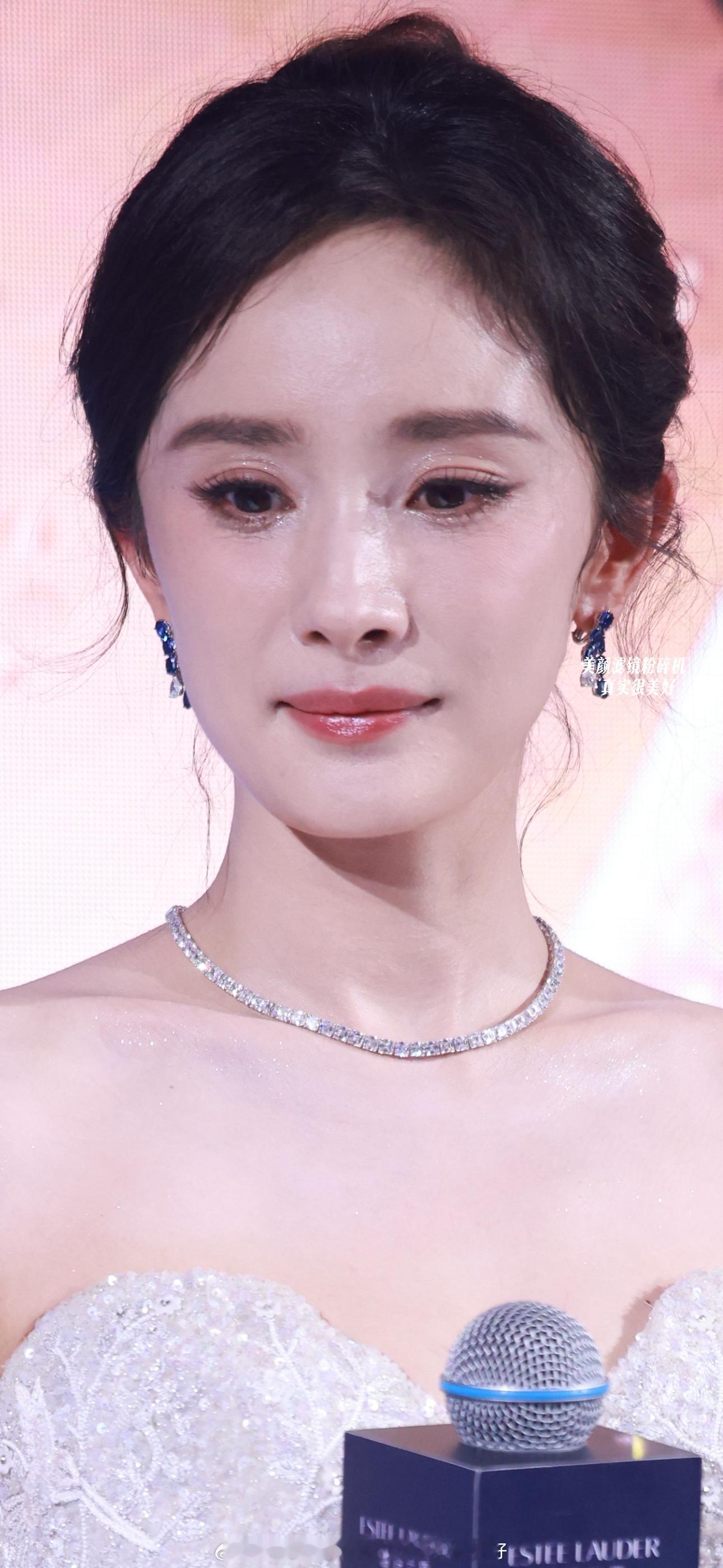 杨幂旧图分享（生图参数最后一张）​​​