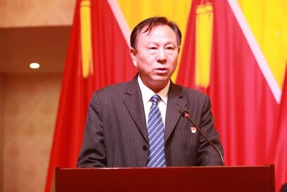 国家反腐之风刮到了河南曾受处分仍不知悔改！郭中盈接受审查调查据信阳市纪
