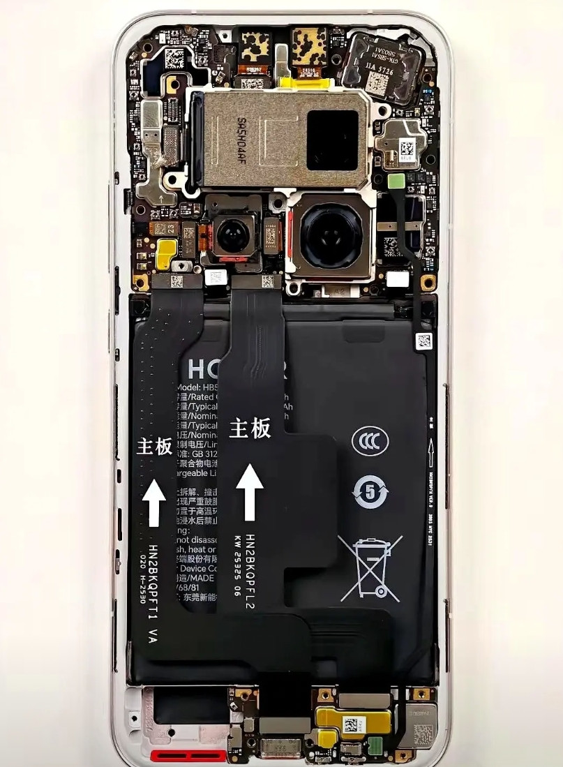 我今天真被震撼到了。刷到一个手机拆解，荣耀那个新旗舰。你知道里面有多夸张吗？有